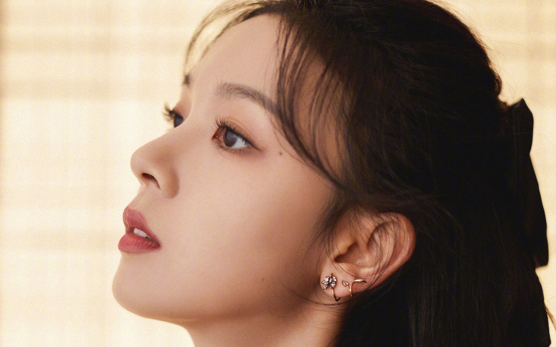 “沙滩手球赛场激烈交锋，天府新区热力四射”