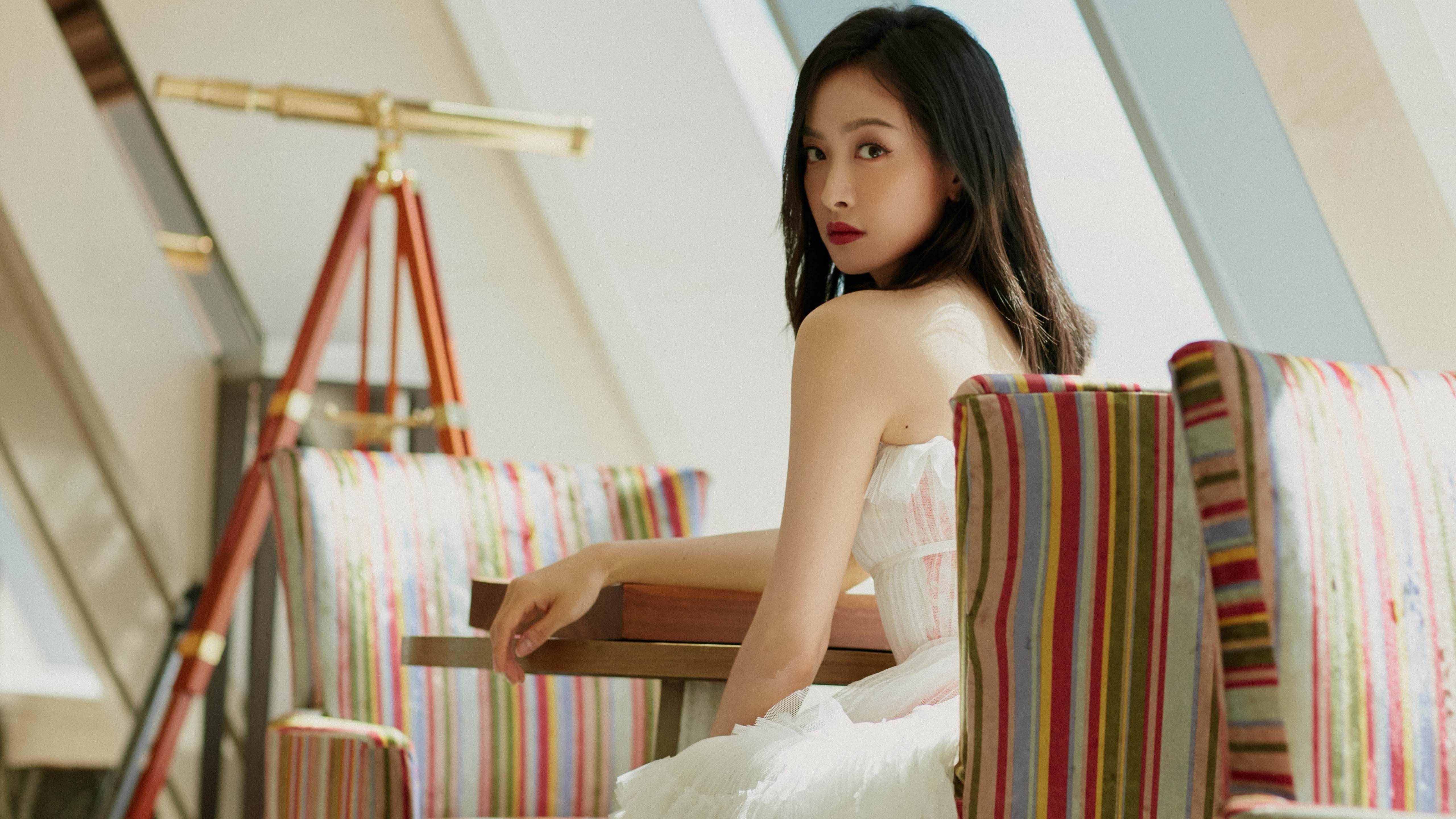 开云官方-中国男篮力拼防守端 球队默契度不断提升，中国男篮表现