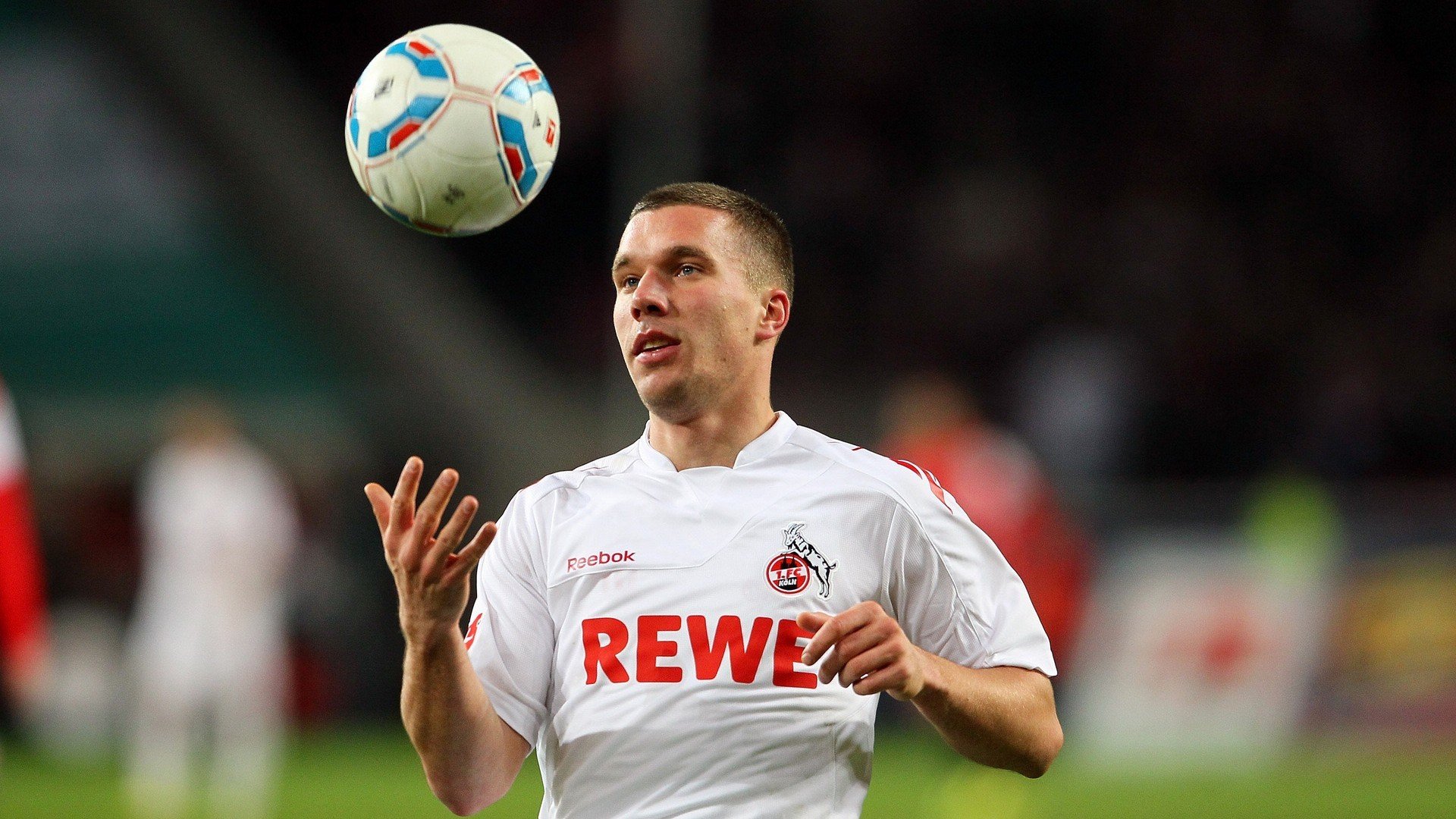 欧洲杯精彩纷呈:变阵、突破、奇迹不断!,欧洲杯秒懂百科