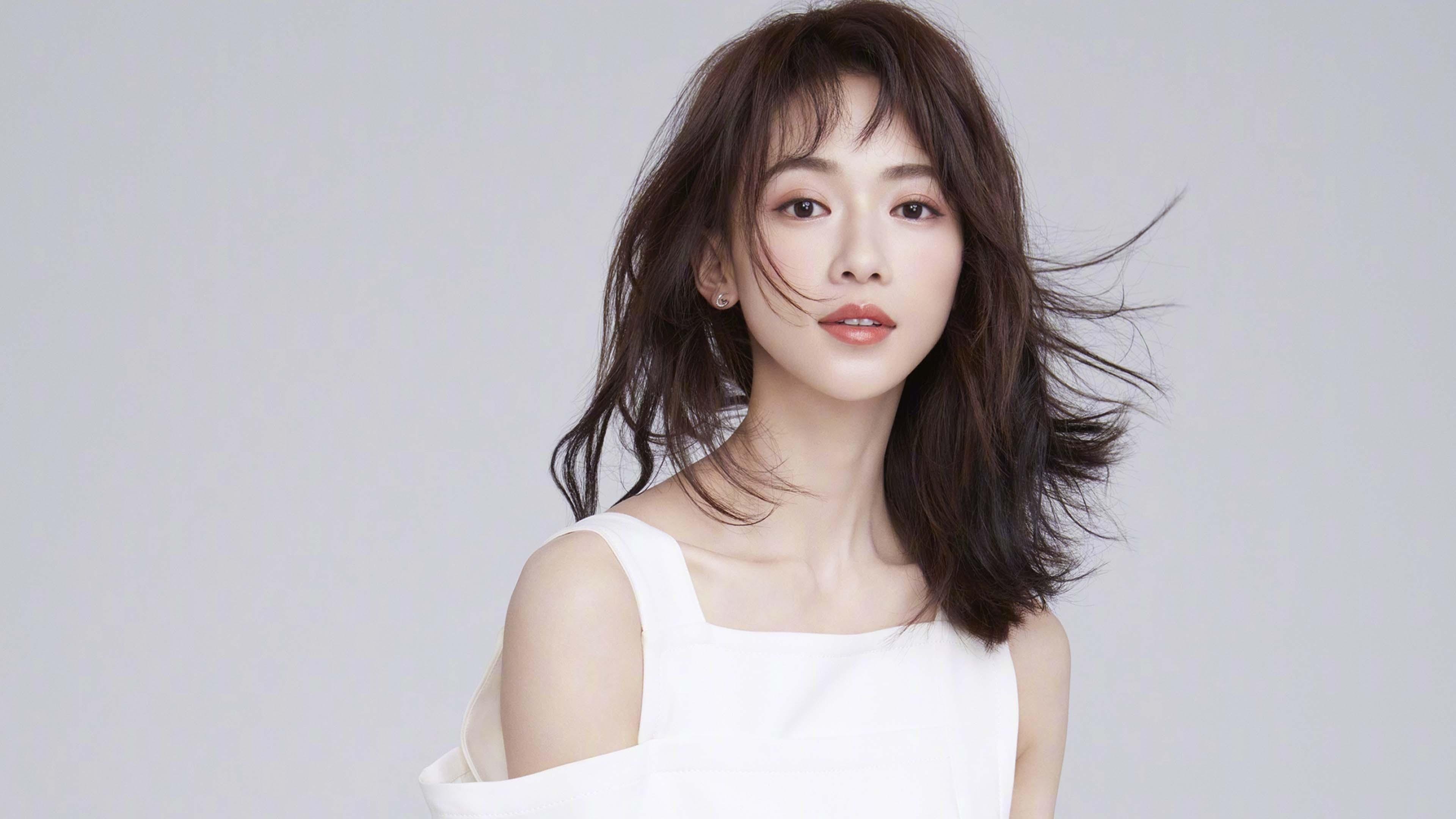 詹姆斯拼尽全力艰难取胜NBA季后赛，詹姆斯季后赛从未一轮游